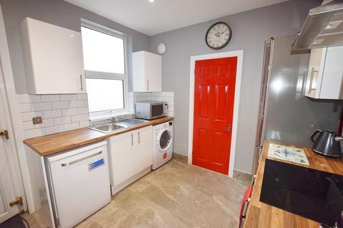 1 bedroom in a house share to rent, Station Road, Sutton In Ashfield, NG17 5FW