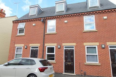 3 bedroom townhouse to rent, Stanhope Street, Nottingham NG10