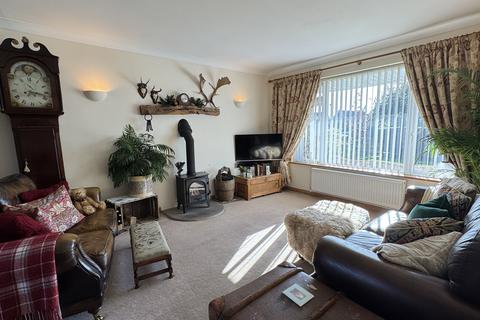 4 bedroom detached house for sale, Tudor Close, Seaford BN25