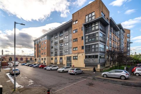 2 bedroom apartment to rent, Barrland Street, Pollokshields, Glasgow