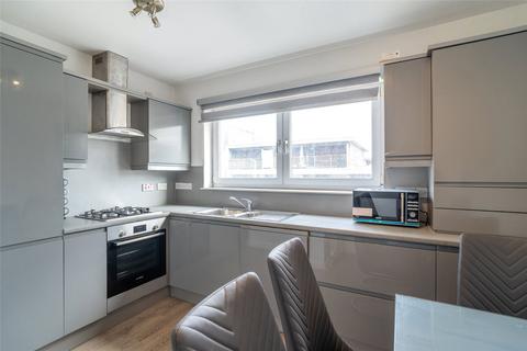 2 bedroom apartment to rent, Barrland Street, Pollokshields, Glasgow