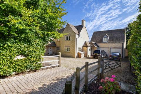 5 bedroom detached house for sale, Washpool Lane, Kemble