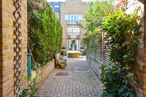 4 bedroom terraced house for sale, London E1W