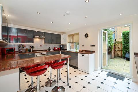 4 bedroom terraced house for sale, London E1W