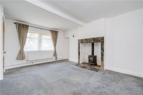 2 bedroom terraced house for sale, North Terrace, Yeadon, Leeds, West Yorkshire, LS19