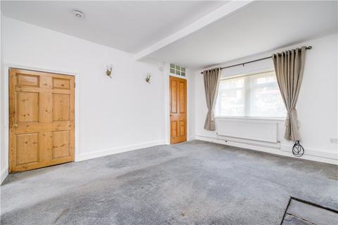 2 bedroom terraced house for sale, North Terrace, Yeadon, Leeds, West Yorkshire, LS19