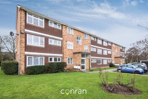 2 bedroom apartment to rent, Woodington Close, North Park, Eltham, SE9