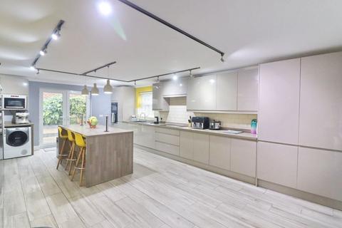12 Grosvenor Close, Worsley, Manchester, M28 3RZ