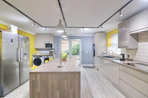12 Grosvenor Close, Worsley, Manchester, M28 3RZ