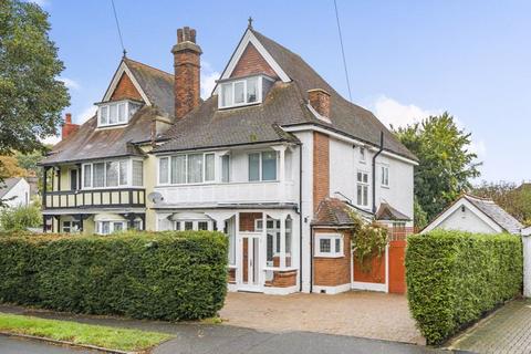 4 Highfield Road, Purley, CR8 2JG