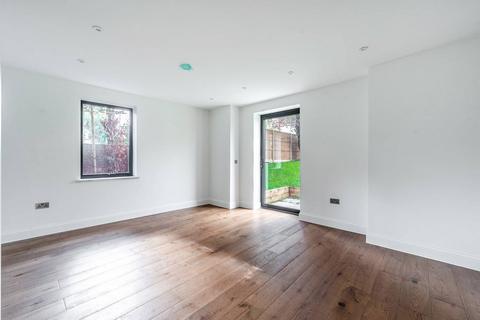 1 bedroom flat for sale, 1 Aldbourne Road, London W12