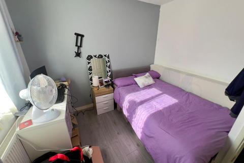 30 Dell Crescent, Northampton, NN3 8SG