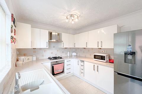 2 bedroom detached bungalow for sale, Chase Vale, Burntwood, WS7 3GD