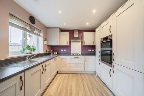 3 bedroom detached house for sale, Chequers Lane, Grove