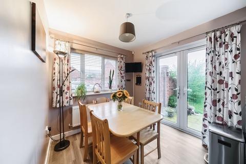 3 bedroom detached house for sale, Chequers Lane, Grove