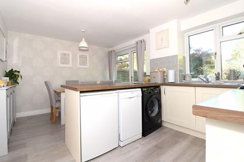 16 Honiton Way, Walsall, WS9 0JS