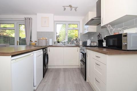 16 Honiton Way, Walsall, WS9 0JS