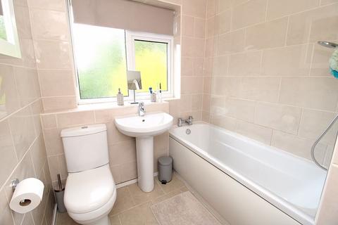 16 Honiton Way, Walsall, WS9 0JS