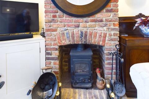 15 Park Road, Caterham, CR3 5TB