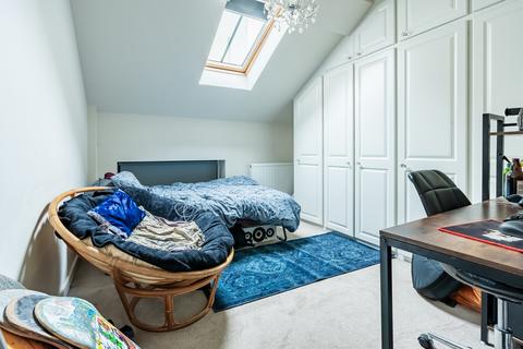 Flat 4, 14 Wetherell Place, Bristol, BS8 1AR
