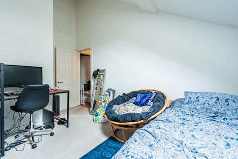 Flat 4, 14 Wetherell Place, Bristol, BS8 1AR