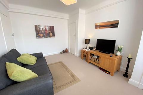 1 bedroom apartment for sale, Du Cane Court Balham High Road Balham SW17 7JG