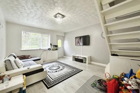 2 bedroom end of terrace house for sale, Wash Lane, Bury