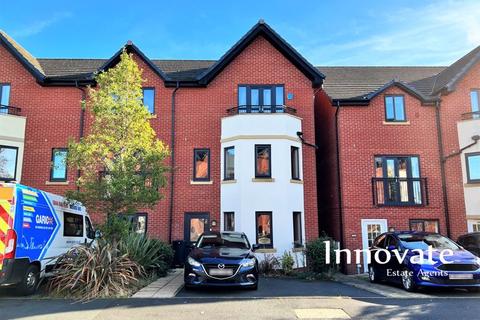 3 bedroom townhouse for sale, Aldeney Close, Dudley DY1