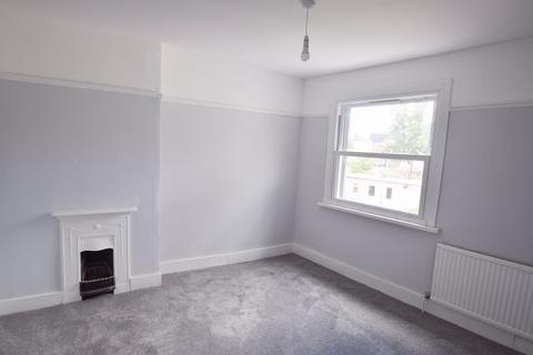 2 bedroom apartment to rent, Western Road, London SW19