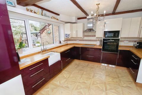 4 bedroom chalet for sale, Back Road, Gorefield, PE13