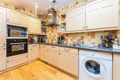 2 bedroom apartment to rent, Foregate Street, CH1