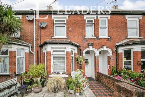 3 bedroom terraced house to rent, Kitchener Road, IP1