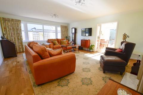 2 Churston Close, Galmpton, Brixham, TQ5 0LP