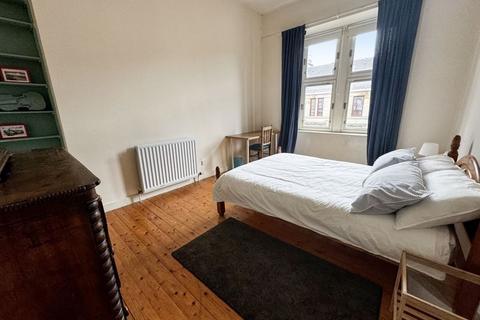 2 bedroom apartment for sale, Gardner Street, Partick