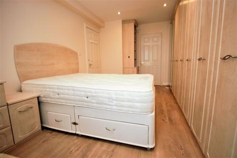 2 bedroom flat to rent, Uppingham Avenue, Stanmore HA7