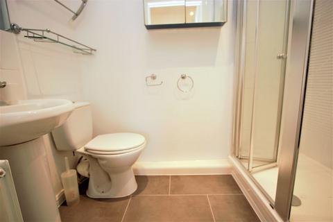 2 bedroom flat to rent, Uppingham Avenue, Stanmore HA7