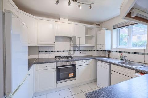 2 bedroom apartment to rent, Woodville Court , Stafford Close, Oakwood N14