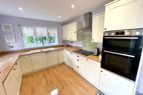 30 Greenfield, Rhosddu, Wrexham, LL11 2NR