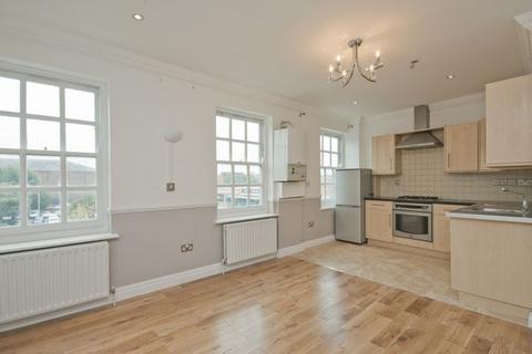 2 bedroom flat to rent, Charrington House, Cephas Avenue, London