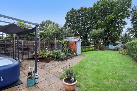 2 bedroom semi-detached house for sale, Benner Lane, Woking GU24