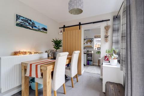 27 Benner Lane, West End, Woking, GU24 9JR