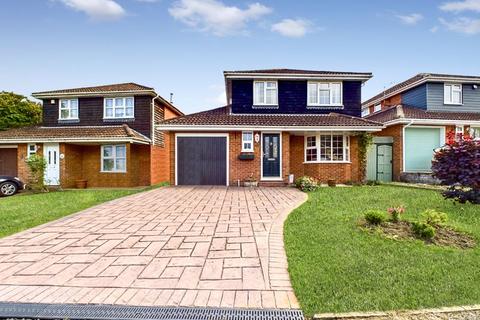 3 bedroom detached house for sale, Fielding Drive, Aylesford