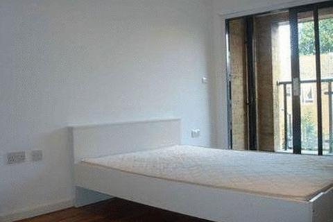 2 bedroom flat to rent, Chicksand Street, London