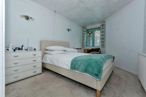 undefined, Sorrento Court, Moseley B13