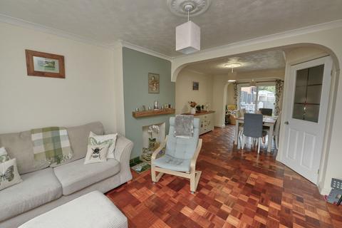 17 Beechbrook Avenue, Yateley, GU46 6LE
