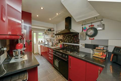 17 Beechbrook Avenue, Yateley, GU46 6LE