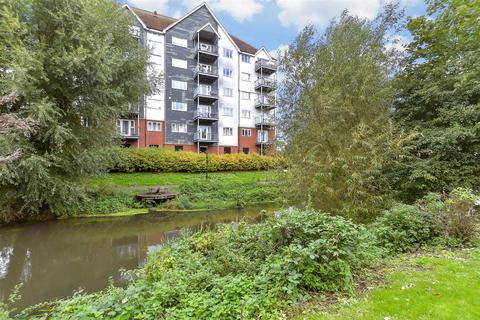 2 bedroom flat for sale, Westwood Drive, Canterbury, Kent