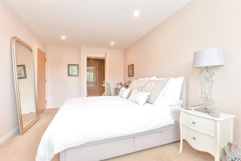 2 bedroom flat for sale, Westwood Drive, Canterbury, Kent