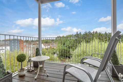 2 bedroom flat for sale, Westwood Drive, Canterbury, Kent