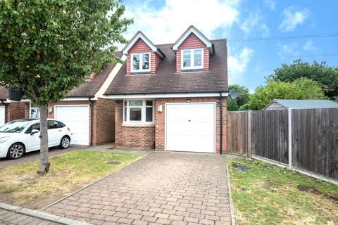 3 bedroom detached house for sale, Park Close, Byfleet KT14